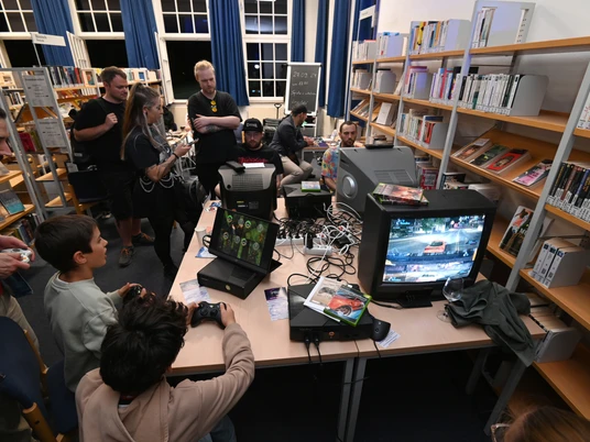 Retro gaming Treff_C_Lew Silber.jpg