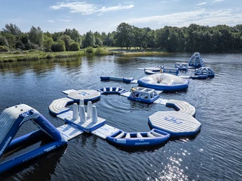 Wassersport bei Blue Bay am Spadener See