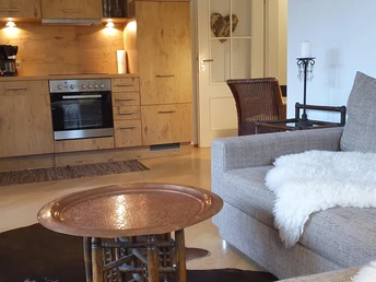 Wohnzimmer mit Küchenzeile