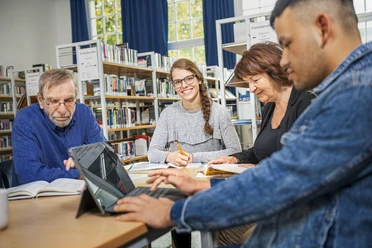 Stadtbiliothek Arbeitsgruppe.jpg
