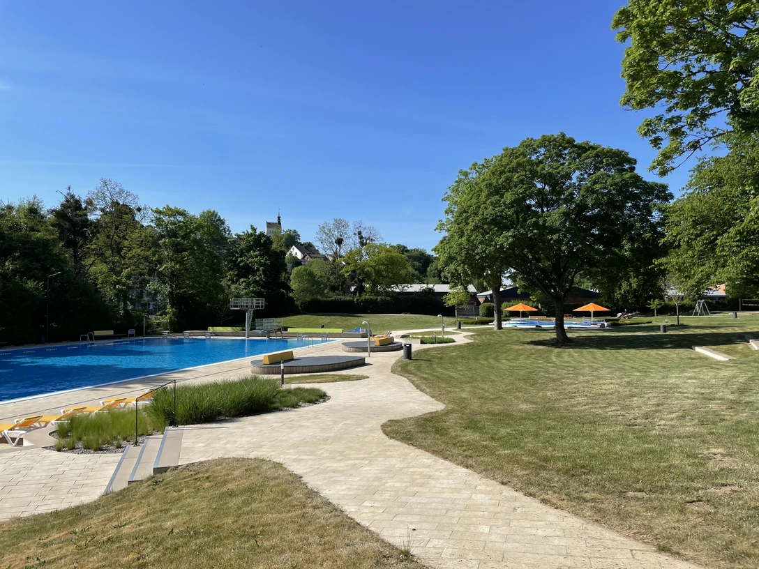 Freibad Bad Salzdetfurth.JPG