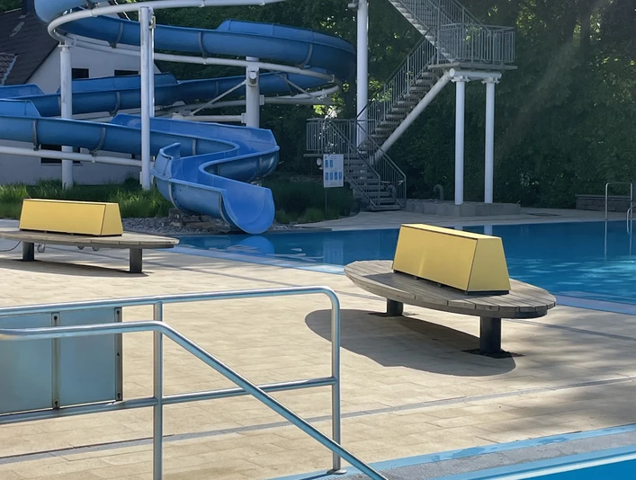 Freibad Bad Salzdetfurth_Wasserrutsche.JPG