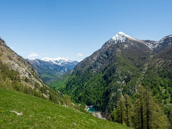 Blick auf den Stausee Sera und das Zwischbergental