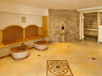 Wellnessoase Riederhof.jpg