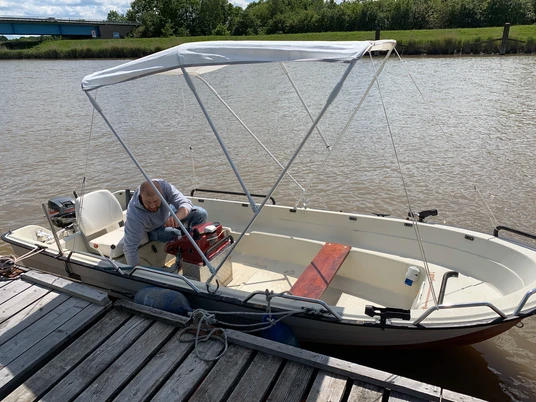 WSC_Osten_Max_am_Anleger_BR_SG_Hemmoor (Urheber H. Golkowski).jpg