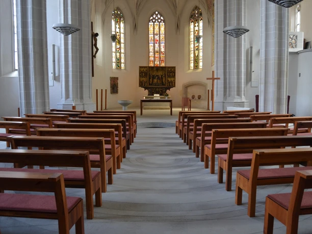 Interieur van de Sint-Petrus-en-Pauluskerk, Lutherstadt Eisleben Innenraum der St. Petri Paul, Lutherstadt Eisleben
