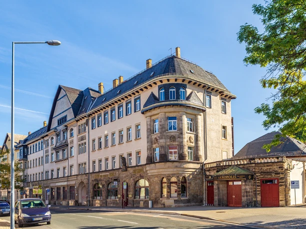 Die Freitaler Traditionsgaststätte "Zum Goldenen Löwen" beherbergt heute das Griechische Restaurant "Akropolis"