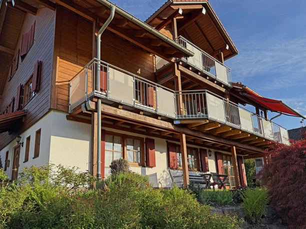 02_Haus_Talseite