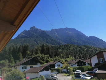 Ausblick vom Balkon auf den Karwendel