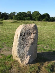 9 Lankow_(Dechow)_Gedenkstein_2009-09-16_005.jpg