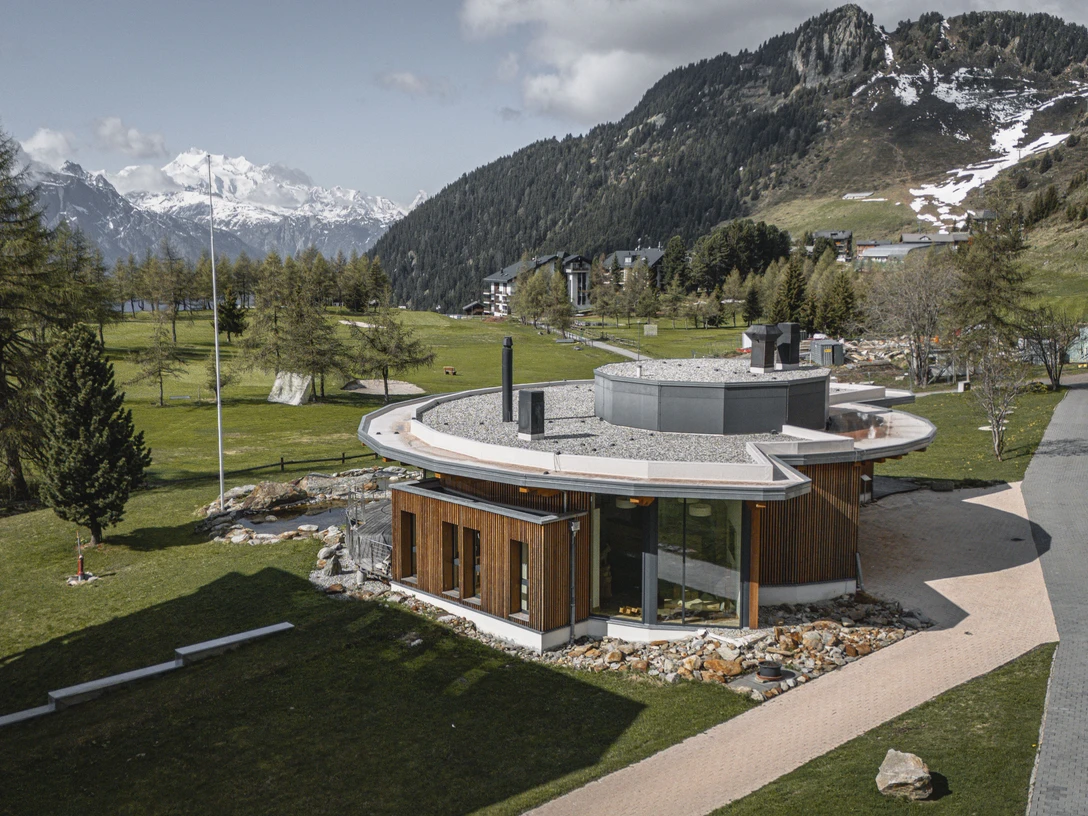 Co Working Space Royal Riederalp im Sommer in der Aletsch Arena Co Working Space Royal Riederalp im Sommer in der Aletsch Arena