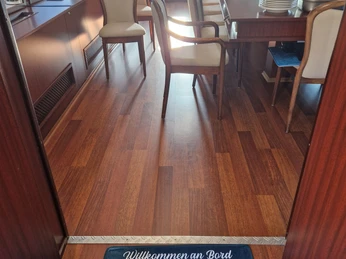 Bereisungsschiff MS Lauenburg©Mareike Bodendieck.jpg Innenraum der MS Lauenburg