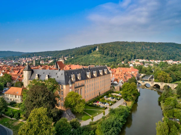 Lufbild vom Welfenschloss in Hann. Münden