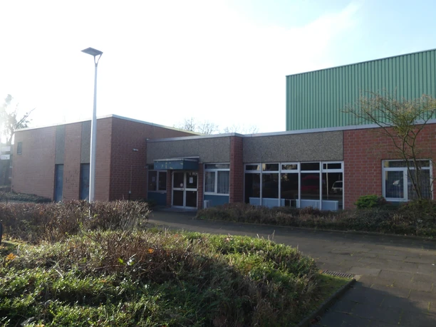 Sportanlage_Sporthallen Eingang