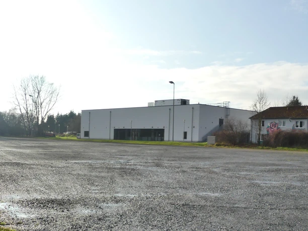 Festplatz an der Twetge_mit Multifunktionshalle und Haus der Jugend