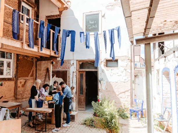 Wolpeterhaus_Steine formen im Hof