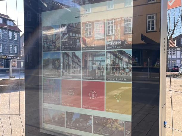 Digitale Infostele Neustädter Kirchplatz.jpeg