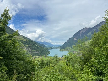 Blick auf den Lungerersee