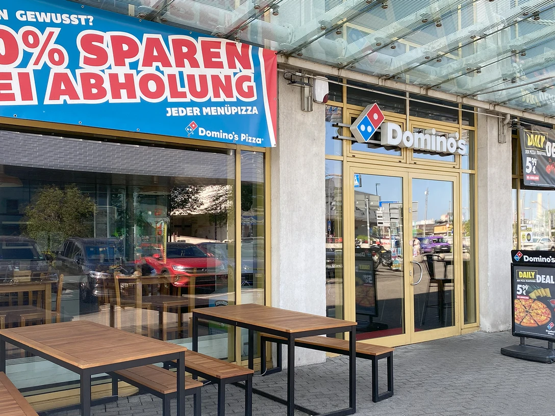 Dominos_Aussenansicht.jpg Domino`s PizzaDomino`s PizzaDomino`s PizzaDomino`s Pizza