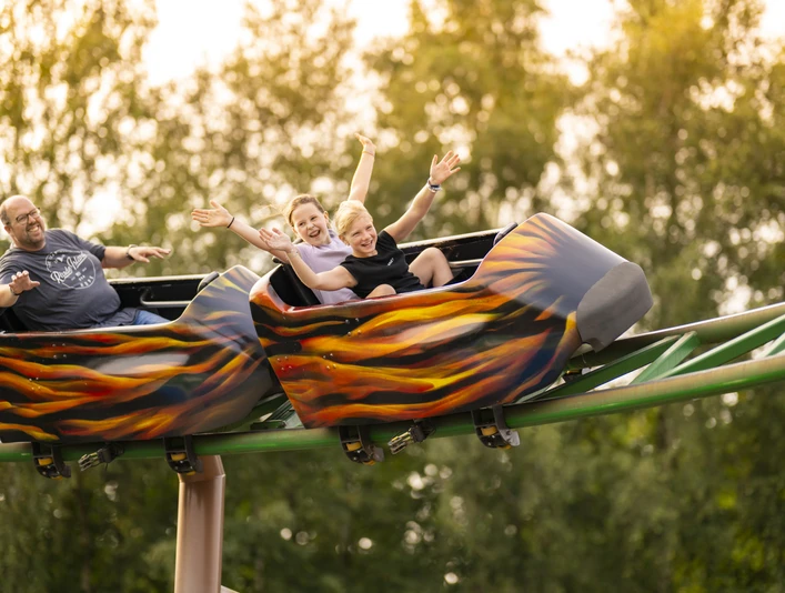 Akan_Achterbahn_2024_08_Schoening_19_NZ83589©Ferienzentrum Schloss Dankern.jpg