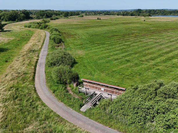 Beobachtungsplattform am Junkernfeld Beobachtungsplattform am Junkernfeld