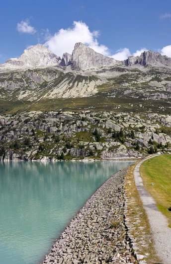 Staudamm Göscheneralp