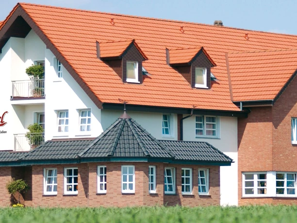 Aussenansicht HotelJäckel.jpg AussenansichtLandhotelJäckel
