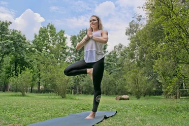 Yoga_Wikimedia_CC0.jpg