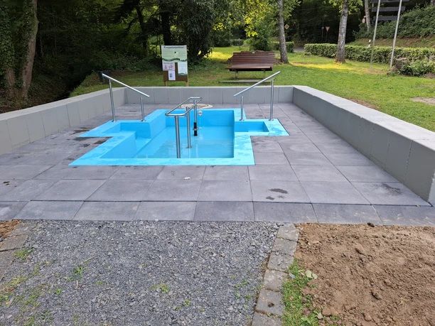 Kneippbecken Herchen.jpg