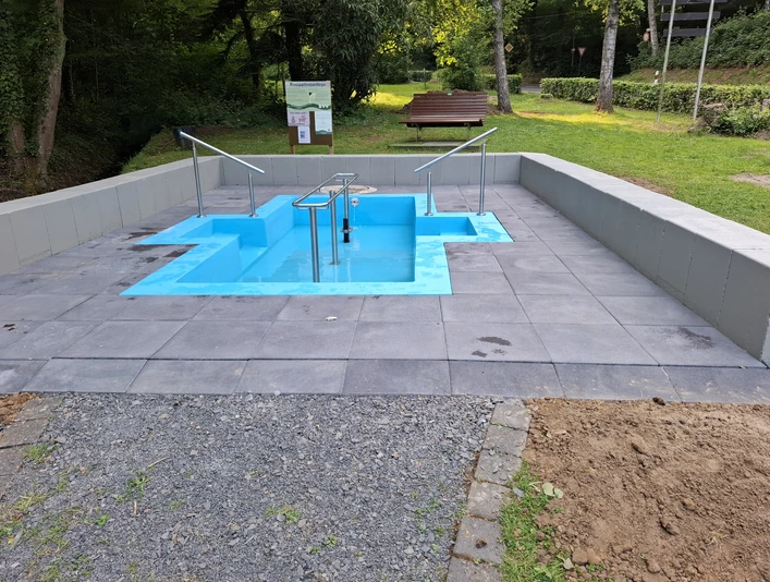 Kneippbecken Herchen.jpg