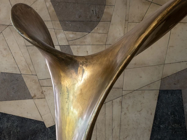 Scultura-Astratta_klein.jpg