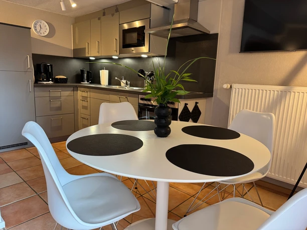 Ferienwohnung 2 Küche und Essbereich
