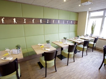 ANDERS Restaurant Golfer