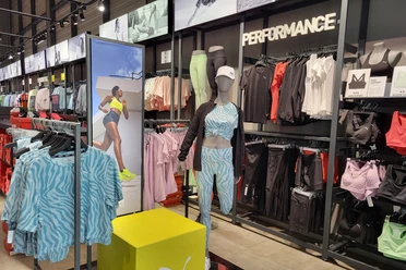 Puma Store Sportbekleidung