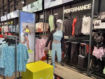 Puma Store Sportbekleidung