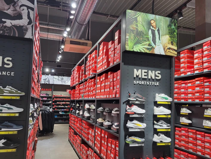 Puma Store Schuhauswahl