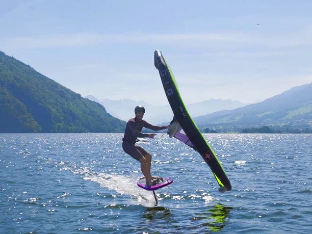 Wingfoil Surfstation Alpnachersee.JPG