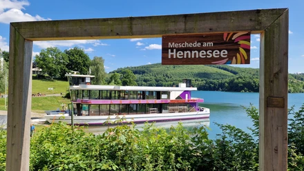 EMS Hennesee Das Ausflugsschiff EMS Hennesee