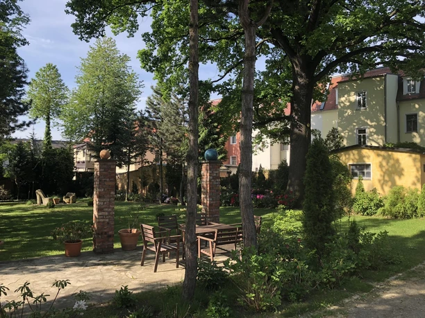 Sitzmöglichkeiten außen