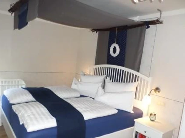 Ferienwohnungen "Zur Waldscheibe" - Zimmerbeispiel