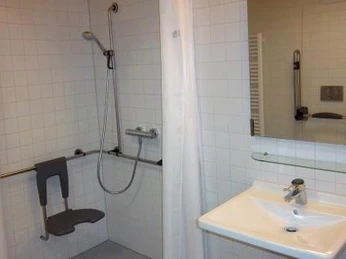 Rollstuhlgerechtes Bad © Jugendbildungsstaette