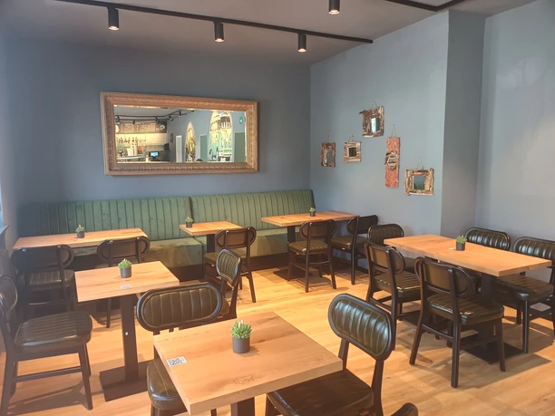 Innenraum der Eisdiele Gelato Club Cerdo Bielefeld Senne