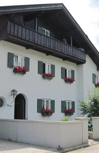 Haus Bader im Sommer