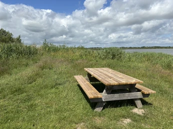 Picknickbank am Katrevel in Morsum auf Sylt