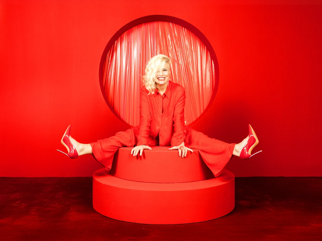 Pressefoto_Ina Müller und Band - Die 6.0 Tour_(C)Sandra Ludewig.jpg Ina Müller und Band in Aurich