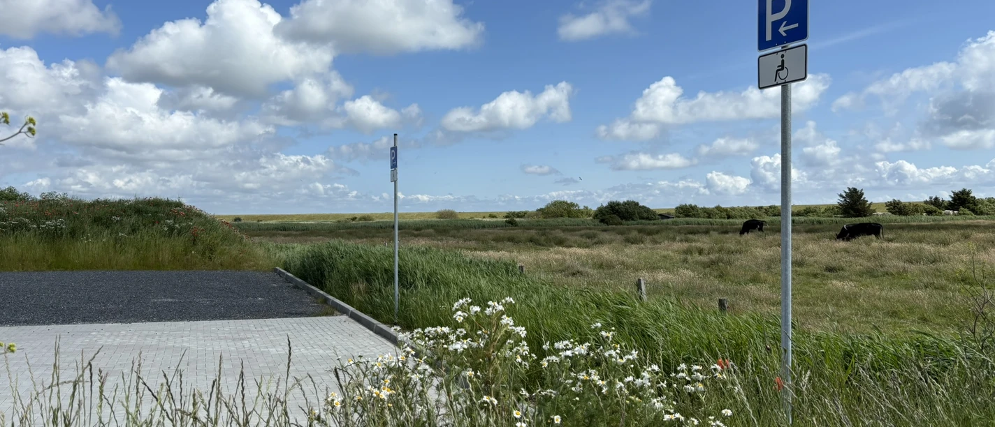 Behindertenparkplatz am Katrevel und Morsumer Deich