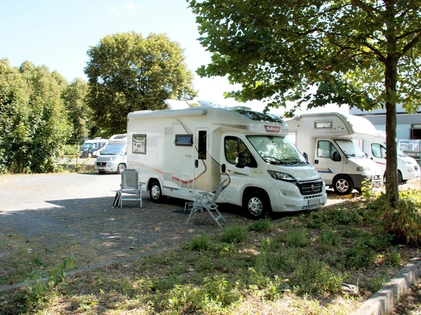 Wohnmobilstellplatz am Hallen- und Freibad Einbeck_Stellplätze