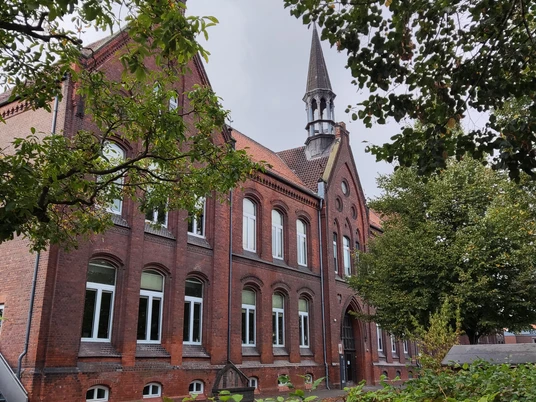 Sally Perel Schule (2).jpg