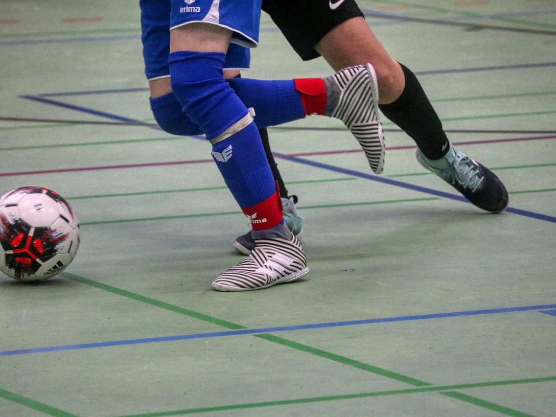 Hallenfußball