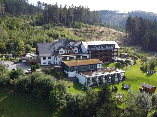 Waldhotel Willingen Außenansicht 2.JPG
